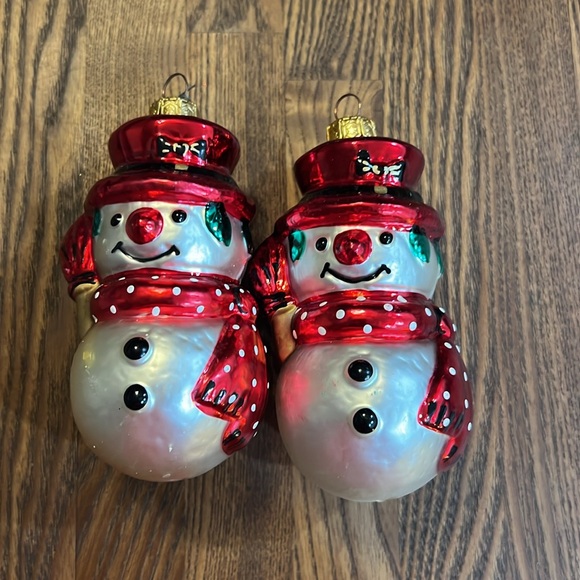 Source Unknown Other - Two piece set Red and White Snowman Christmas Ornament